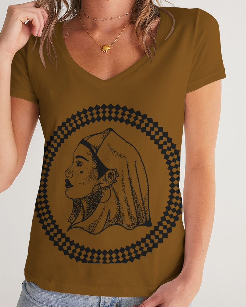 Queen V-Neck Tee