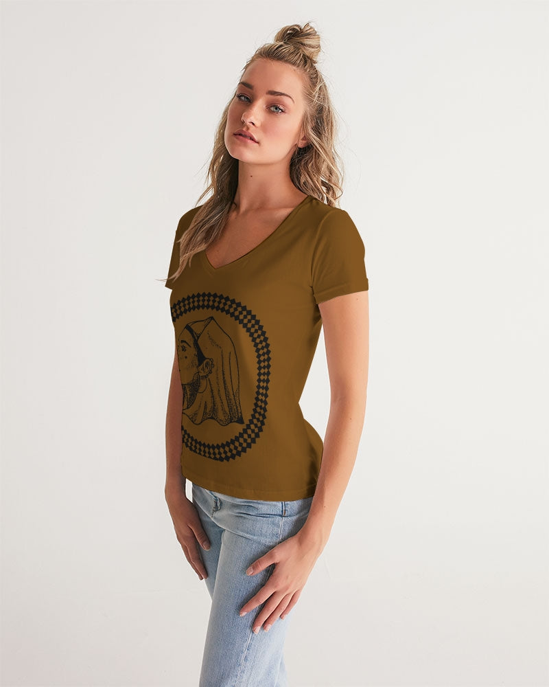 Queen V-Neck Tee