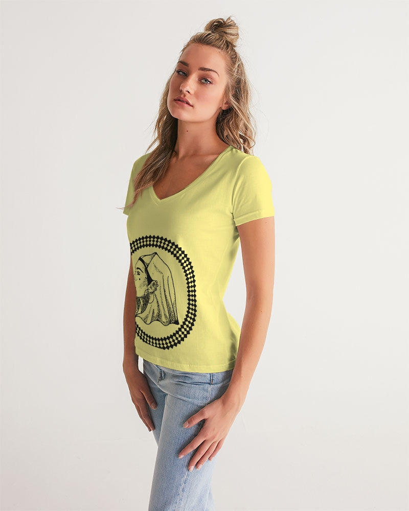 Queen V-Neck Tee