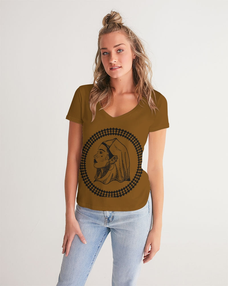 Queen V-Neck Tee