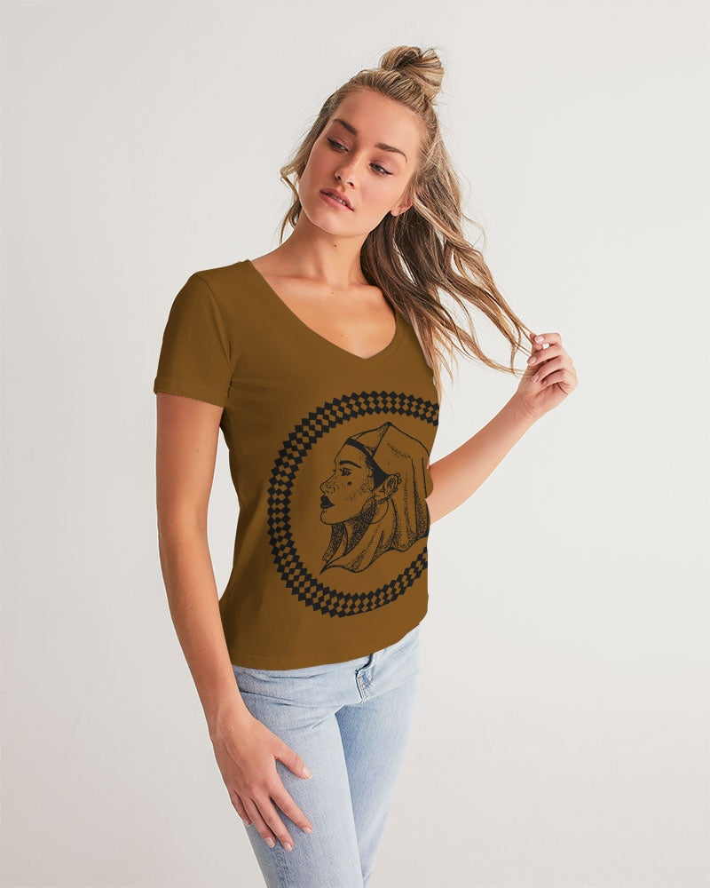 Queen V-Neck Tee