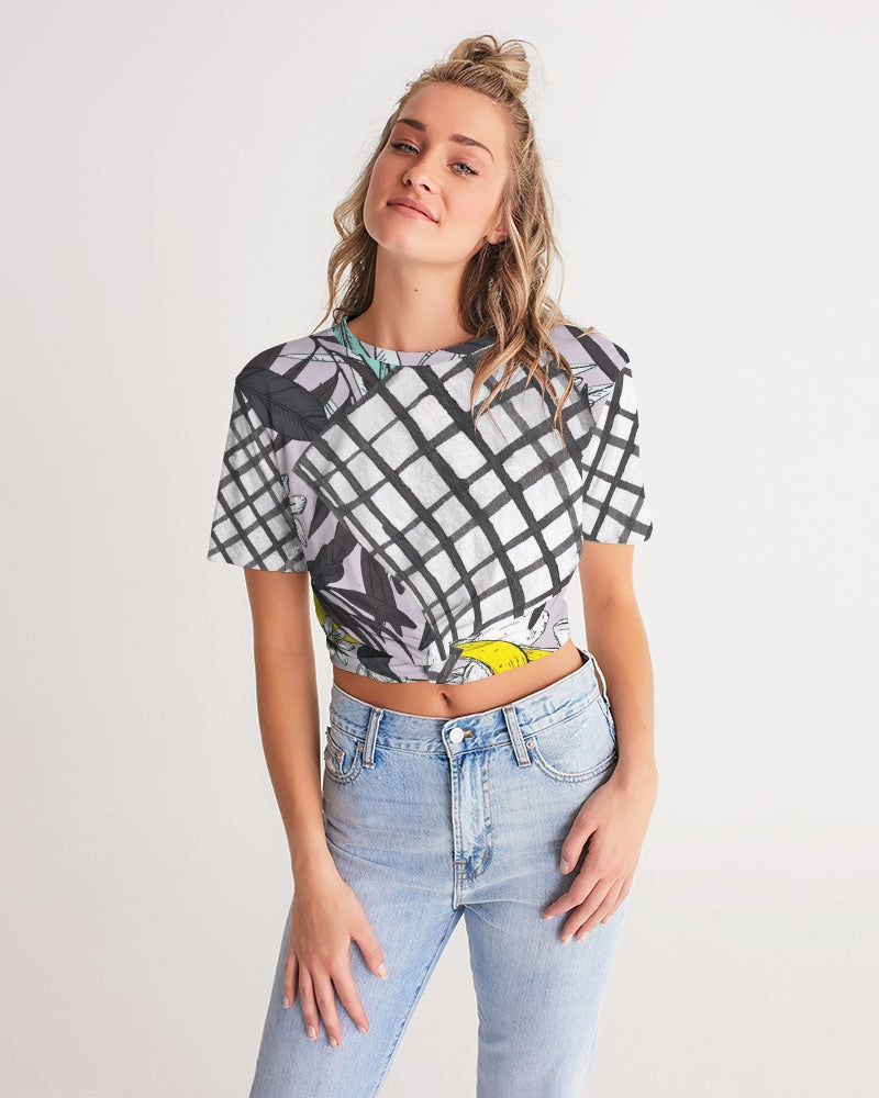 Wild with a Twist Women's Twist-Front Cropped Tee