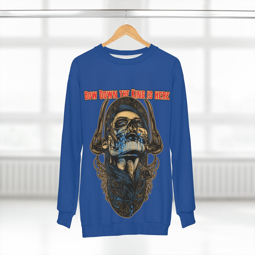 Blue Sweatshirt Bow Down The King is Here Black